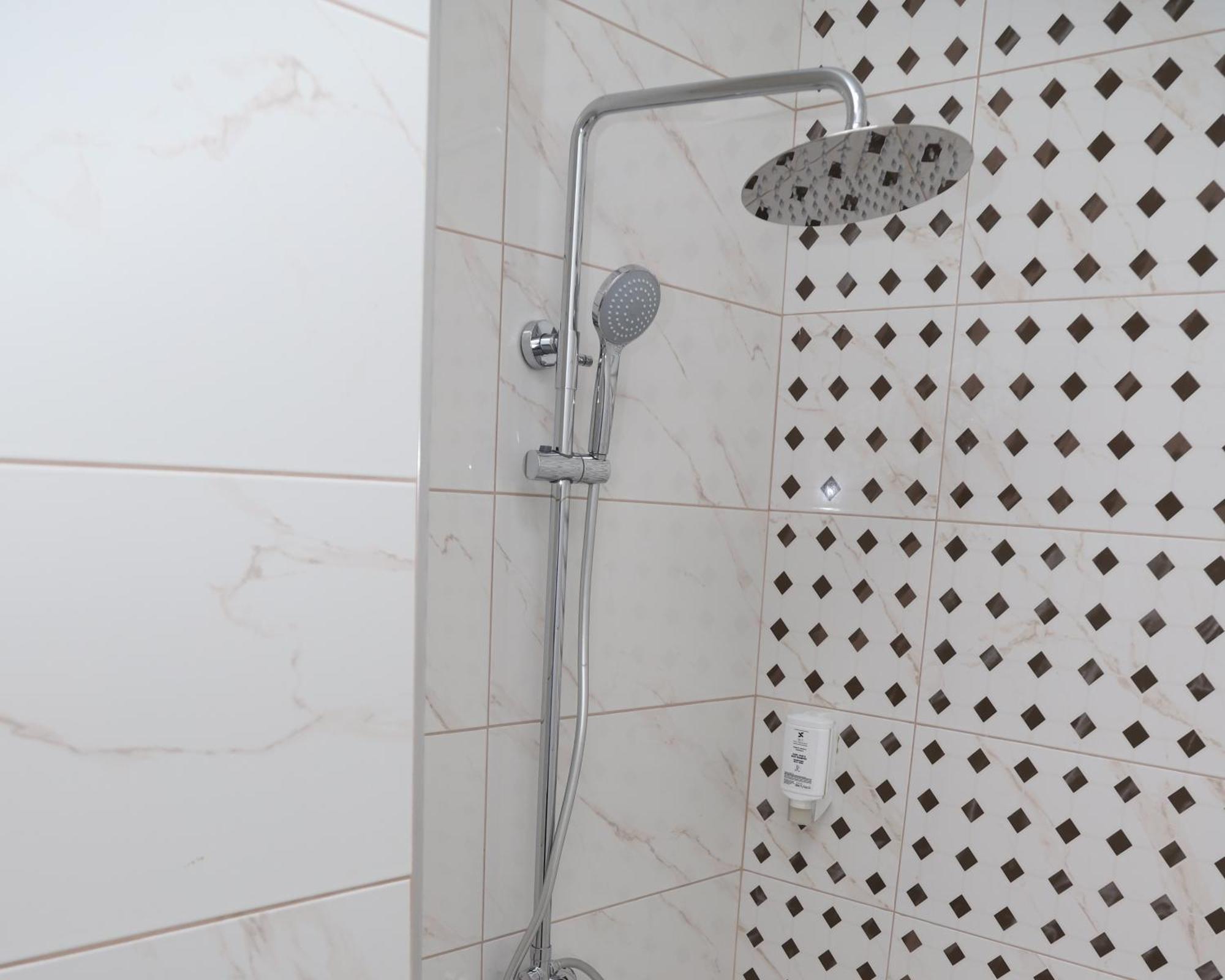 Sky Hotel Prizren Kültér fotó