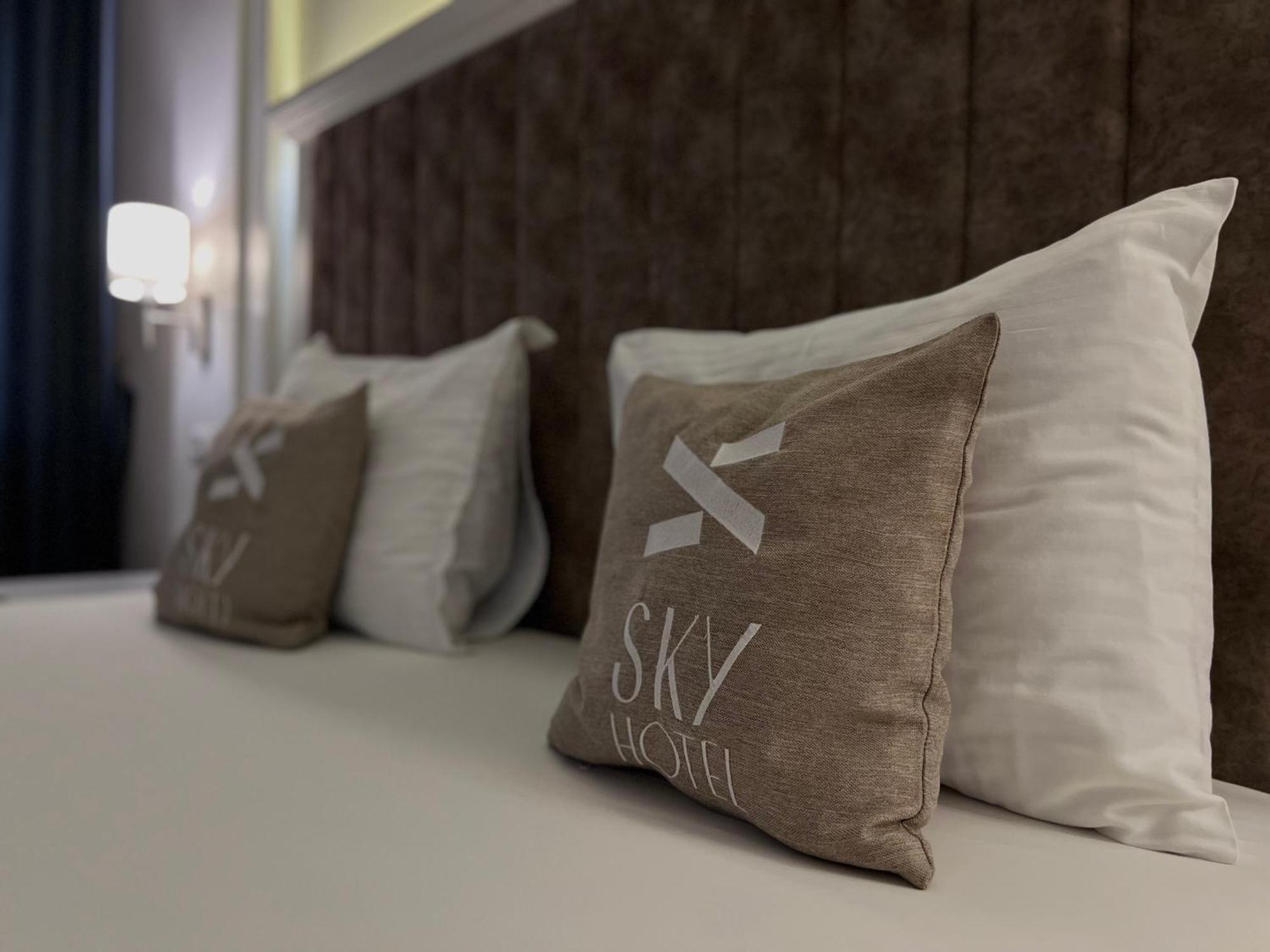 Sky Hotel Prizren Kültér fotó