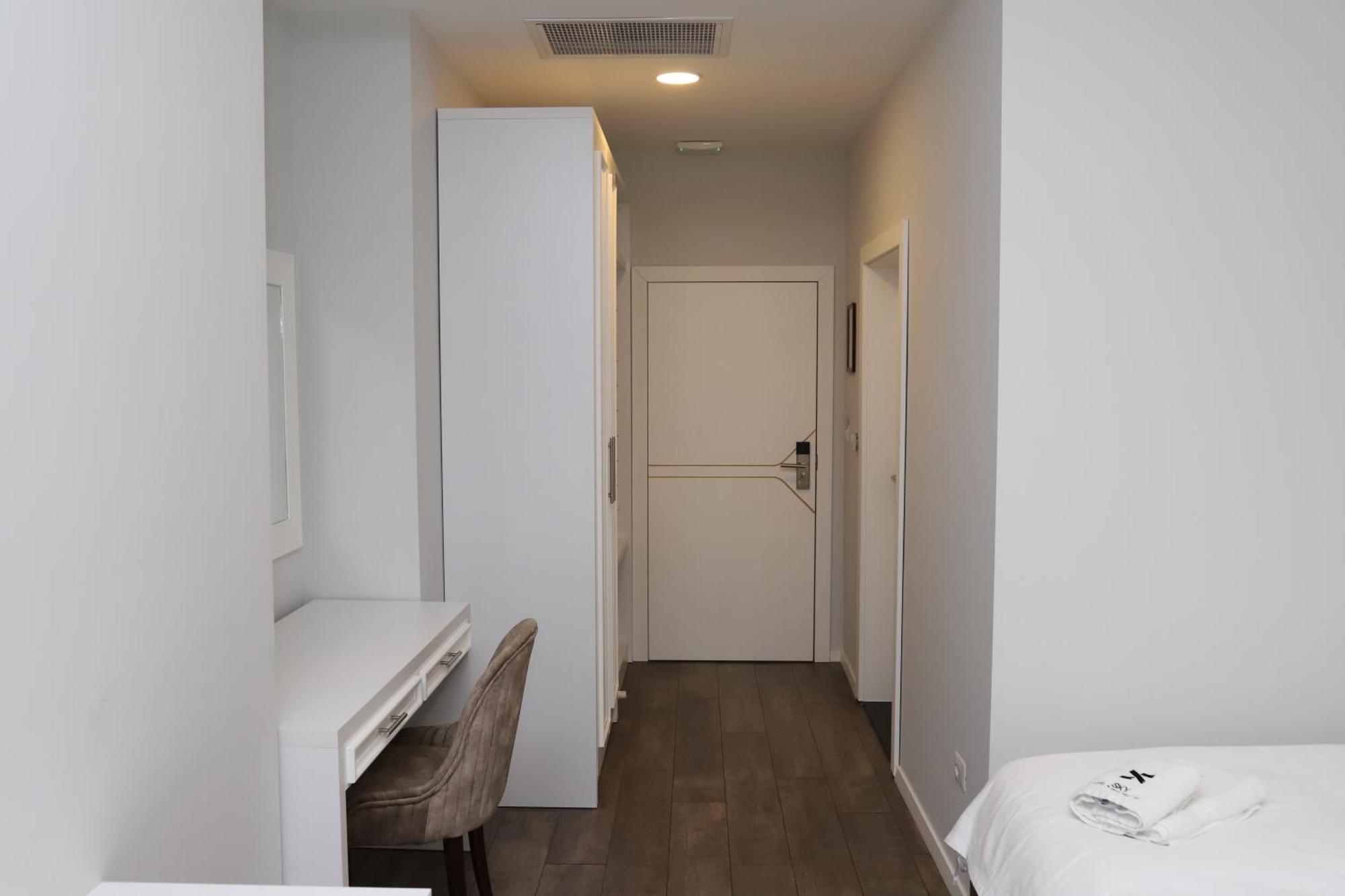 Sky Hotel Prizren Kültér fotó