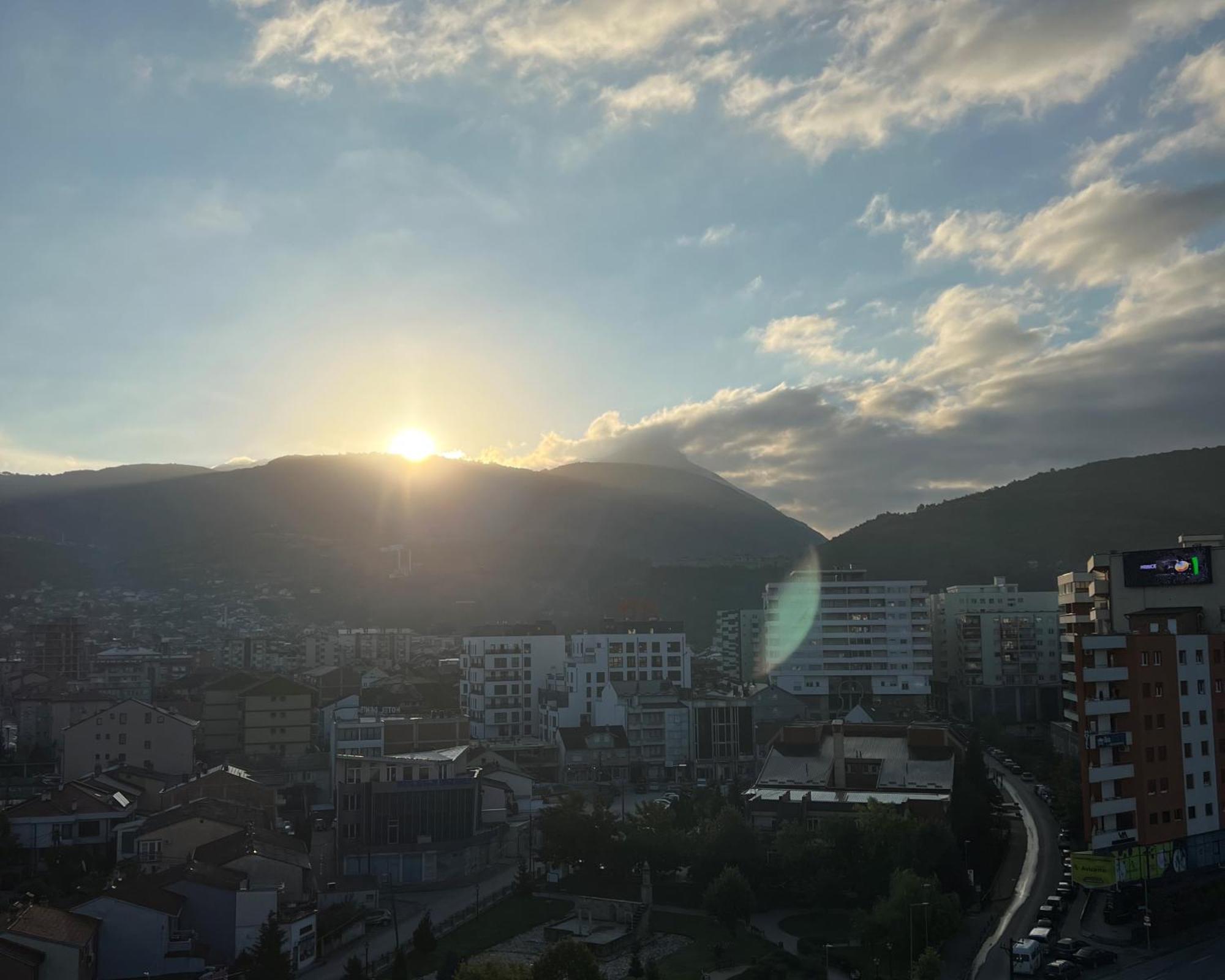 Sky Hotel Prizren Kültér fotó